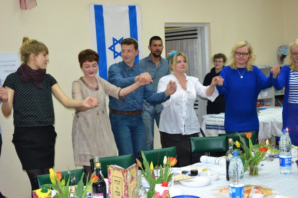photo: Seder at Beit Trojmiasto (Tri-Cities_ Gdansk, Gydinia, and Sopot)