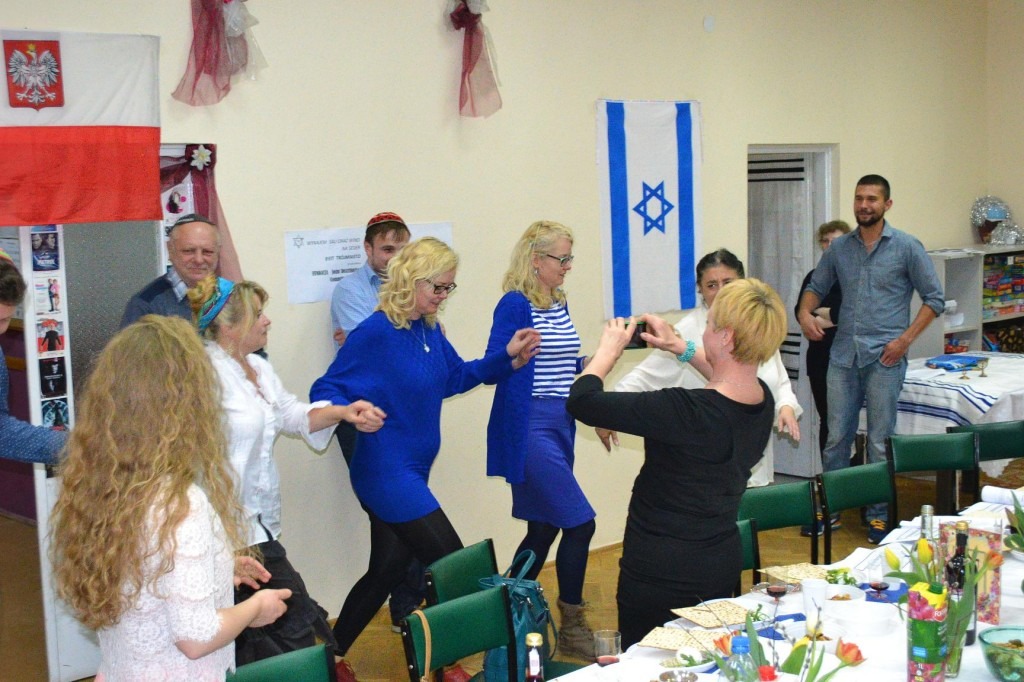 photo: Seder at Beit Trojmiasto (Tri-Cities_ Gdansk, Gydinia, and Sopot)